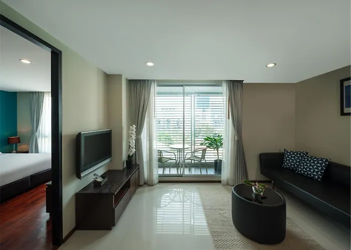 Hotel Silom Lofts 3*