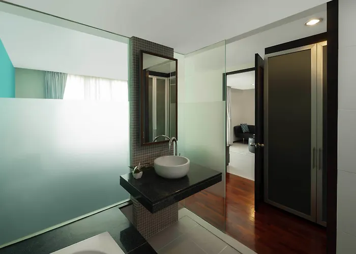 Silom Lofts 3*