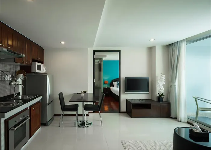 Silom Lofts 3*