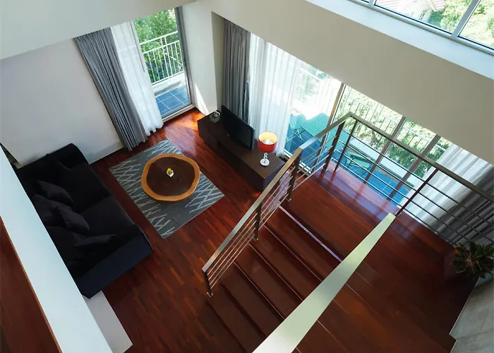 Silom Lofts Hotel 3*